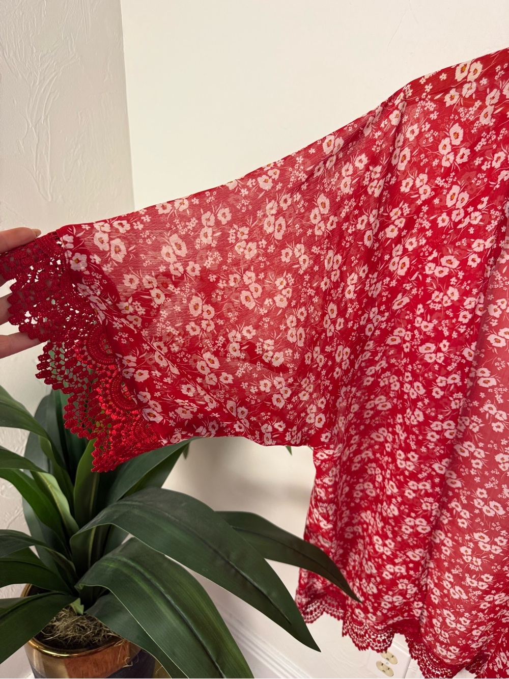Maurices Red Floral Lace Trim Kimono Cardigan XL Boho Cover Up - Picture 3 of 5
